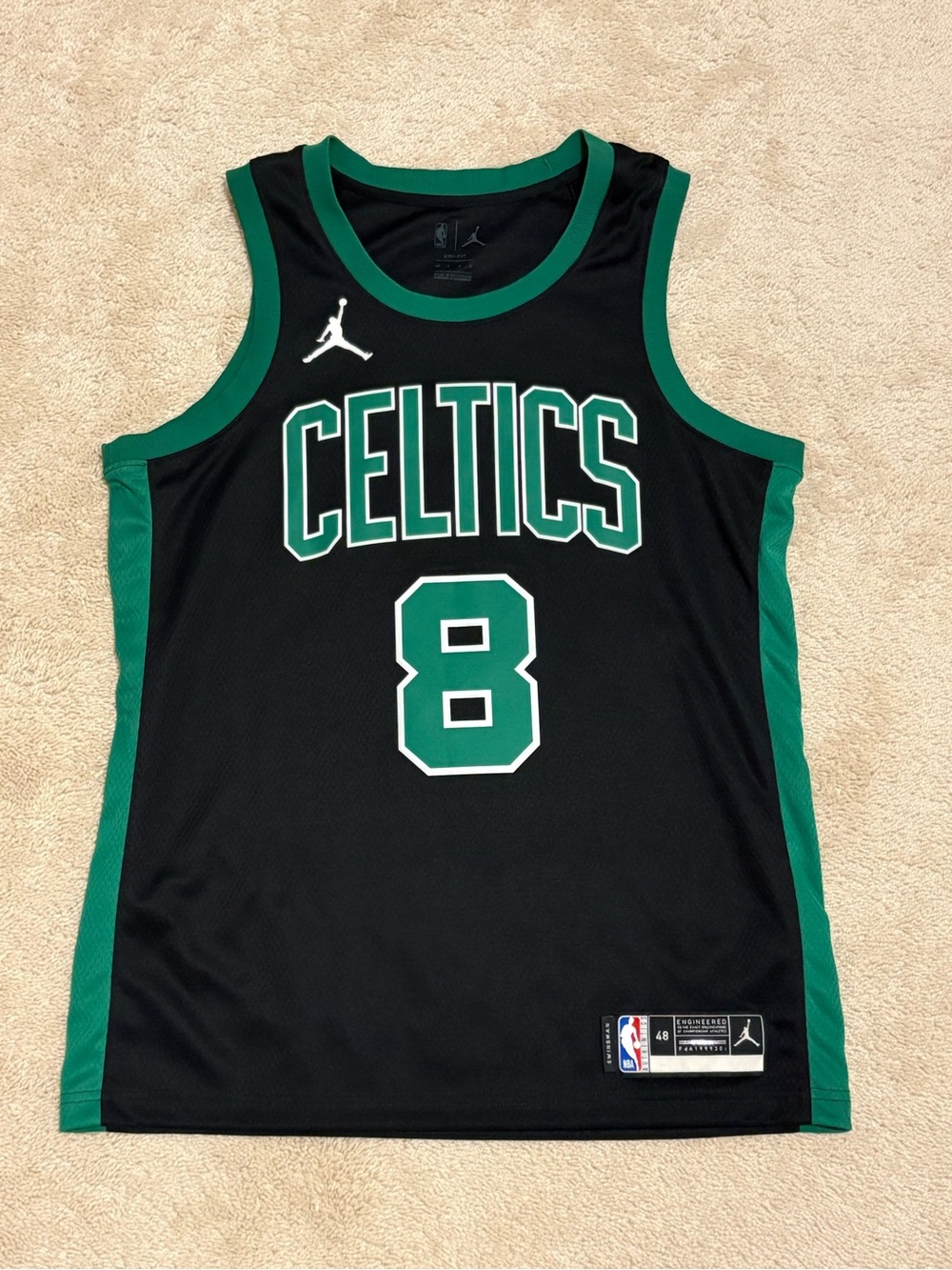 Jordan x Boston Celtics Kemba Walker #8 Jersey, Statement Edition (Size L)